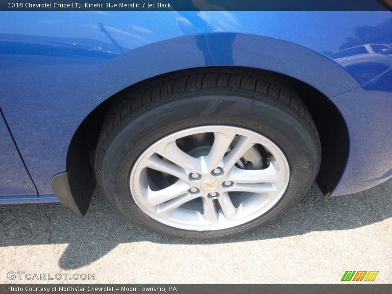 Kinetic Blue Metallic / Jet Black 2018 Chevrolet Cruze LT