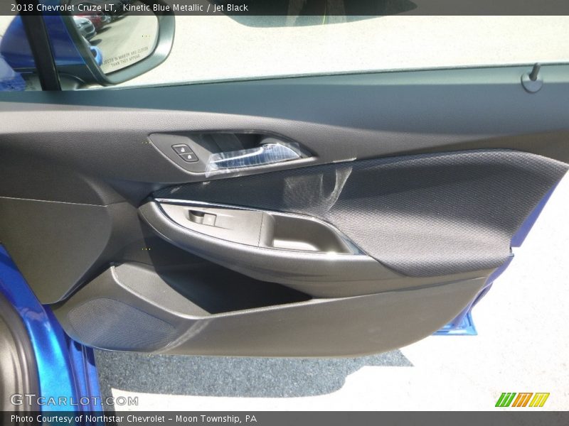 Kinetic Blue Metallic / Jet Black 2018 Chevrolet Cruze LT