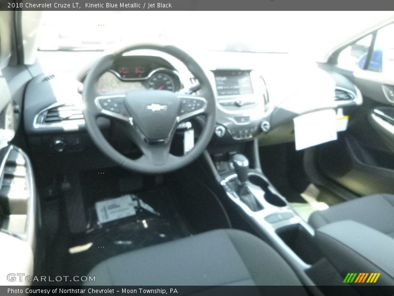 Kinetic Blue Metallic / Jet Black 2018 Chevrolet Cruze LT
