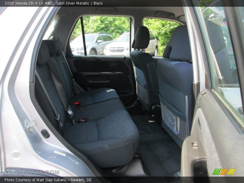 Satin Silver Metallic / Black 2005 Honda CR-V LX 4WD