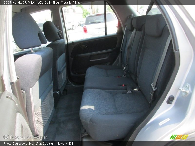 Satin Silver Metallic / Black 2005 Honda CR-V LX 4WD