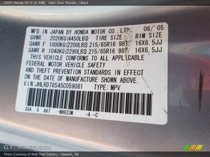 Satin Silver Metallic / Black 2005 Honda CR-V LX 4WD
