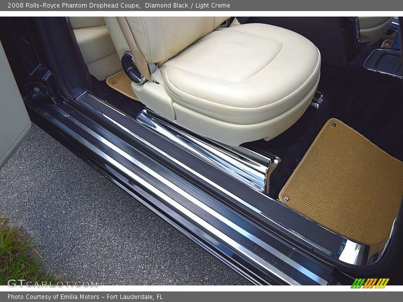 Diamond Black / Light Creme 2008 Rolls-Royce Phantom Drophead Coupe