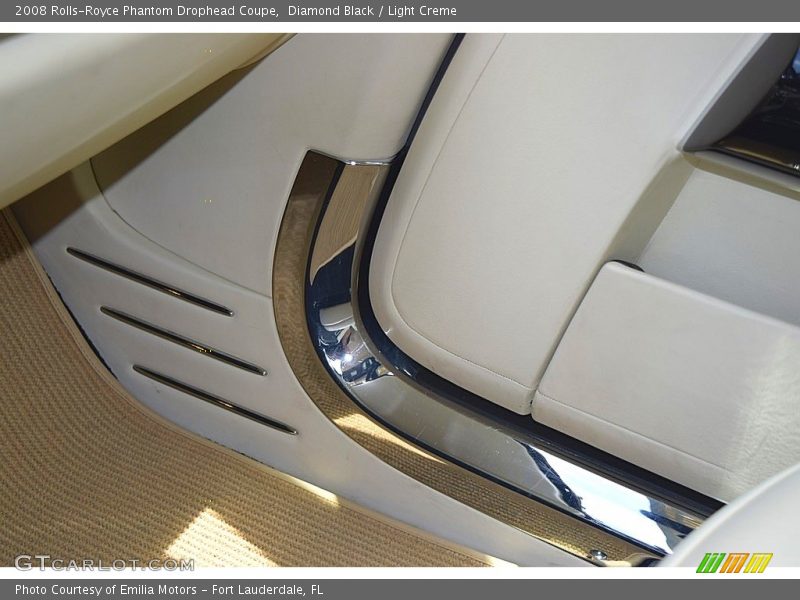 Diamond Black / Light Creme 2008 Rolls-Royce Phantom Drophead Coupe