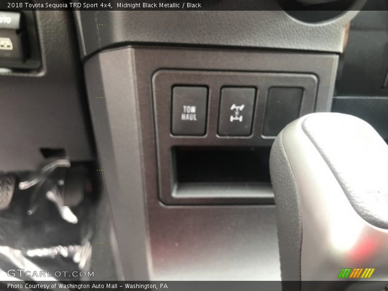 Midnight Black Metallic / Black 2018 Toyota Sequoia TRD Sport 4x4