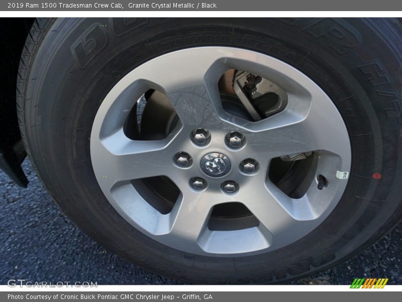 Granite Crystal Metallic / Black 2019 Ram 1500 Tradesman Crew Cab