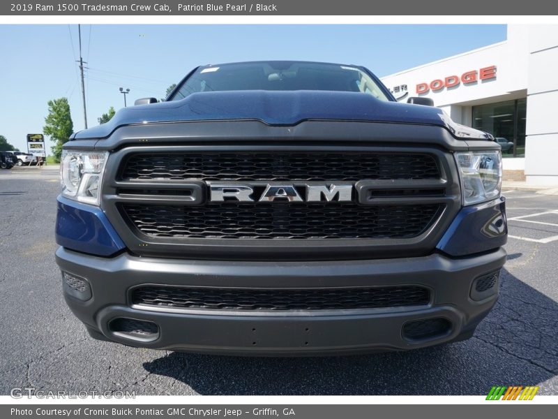 Patriot Blue Pearl / Black 2019 Ram 1500 Tradesman Crew Cab