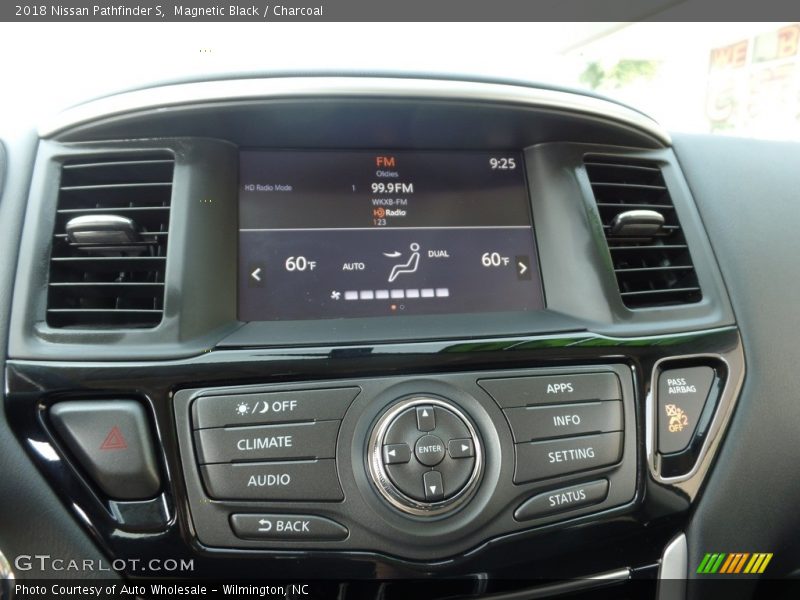 Magnetic Black / Charcoal 2018 Nissan Pathfinder S