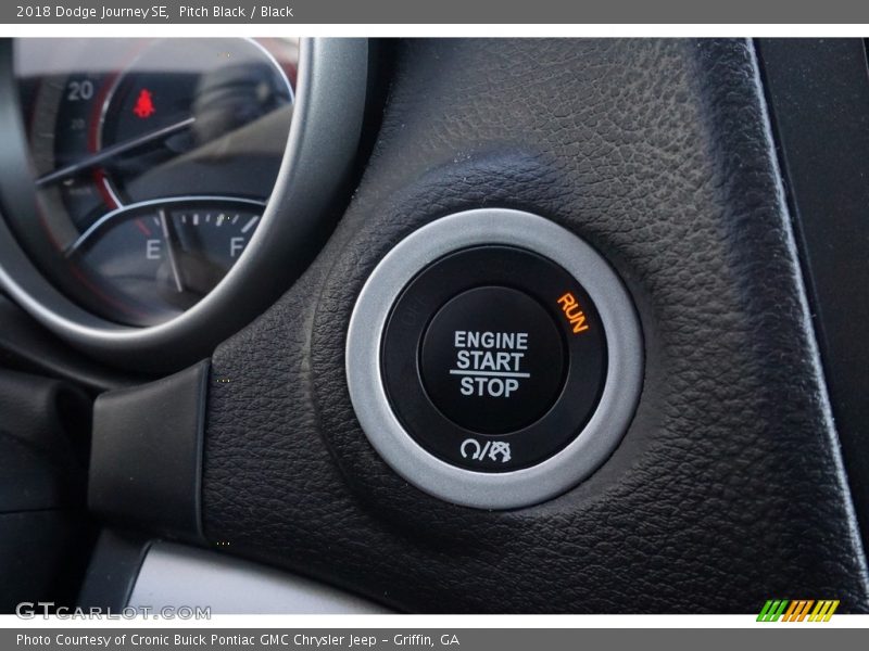 Pitch Black / Black 2018 Dodge Journey SE