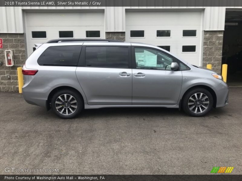  2018 Sienna LE AWD Silver Sky Metallic