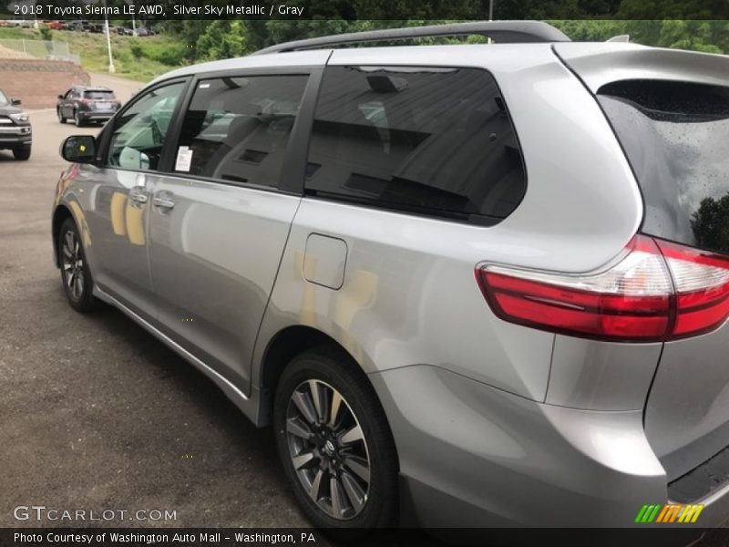 Silver Sky Metallic / Gray 2018 Toyota Sienna LE AWD