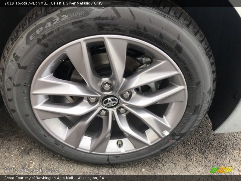 Celestial Silver Metallic / Gray 2019 Toyota Avalon XLE