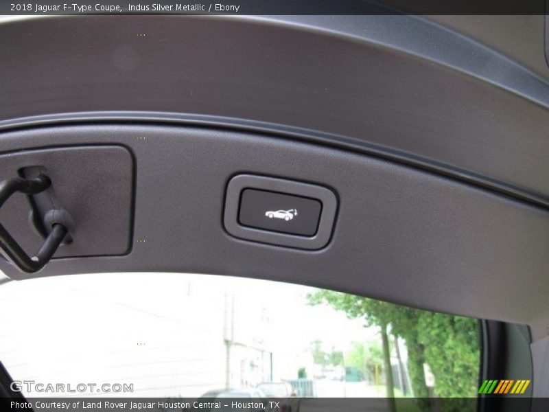 Indus Silver Metallic / Ebony 2018 Jaguar F-Type Coupe