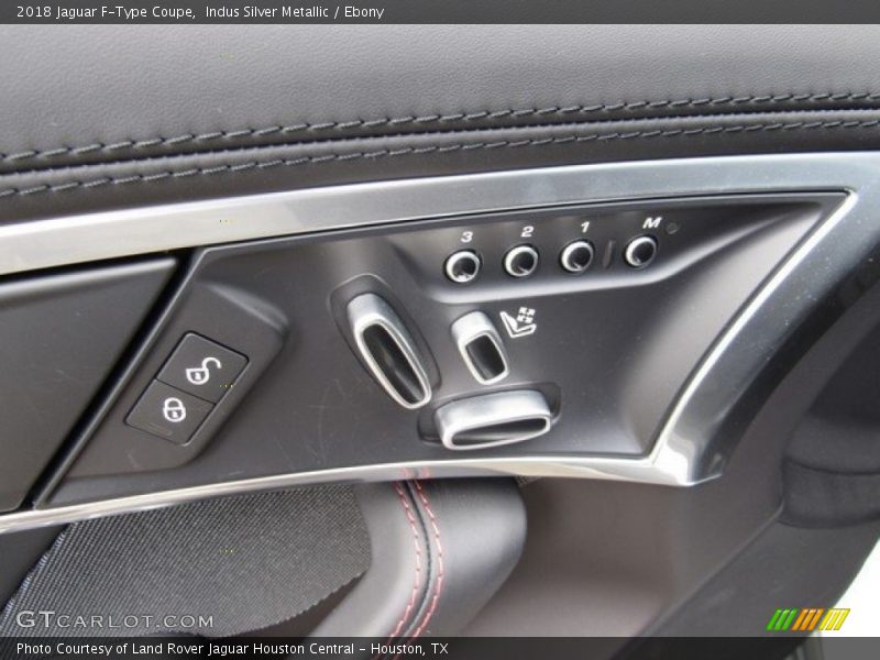 Controls of 2018 F-Type Coupe