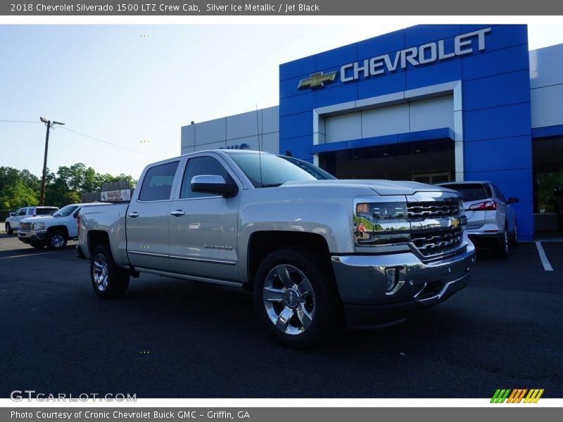 Front 3/4 View of 2018 Silverado 1500 LTZ Crew Cab