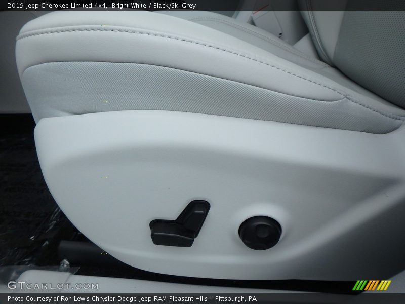 Bright White / Black/Ski Grey 2019 Jeep Cherokee Limited 4x4