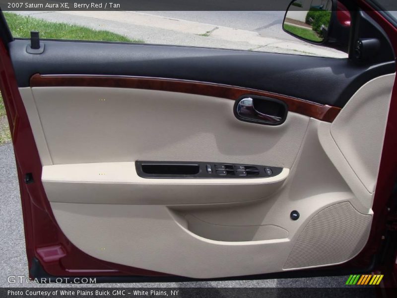 Berry Red / Tan 2007 Saturn Aura XE