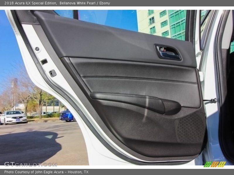 Bellanova White Pearl / Ebony 2018 Acura ILX Special Edition