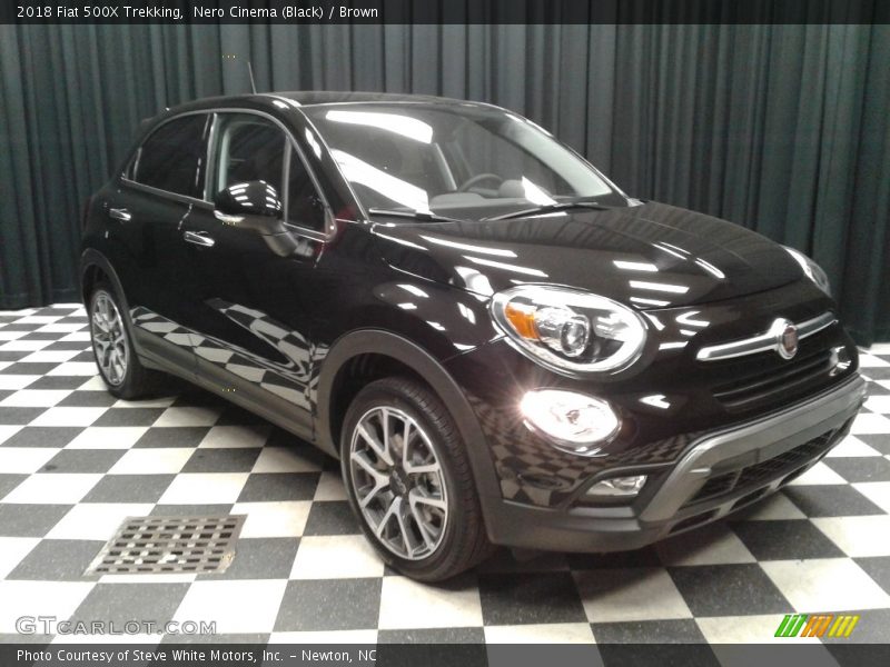 Nero Cinema (Black) / Brown 2018 Fiat 500X Trekking