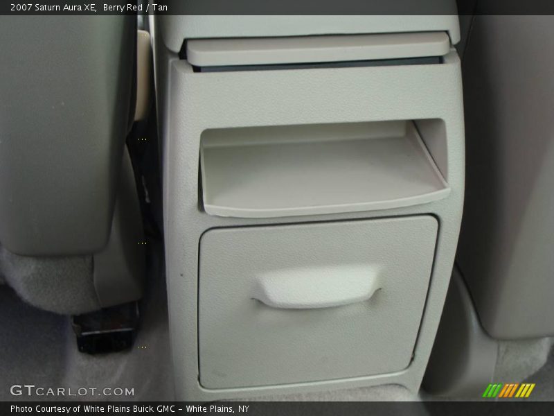 Berry Red / Tan 2007 Saturn Aura XE