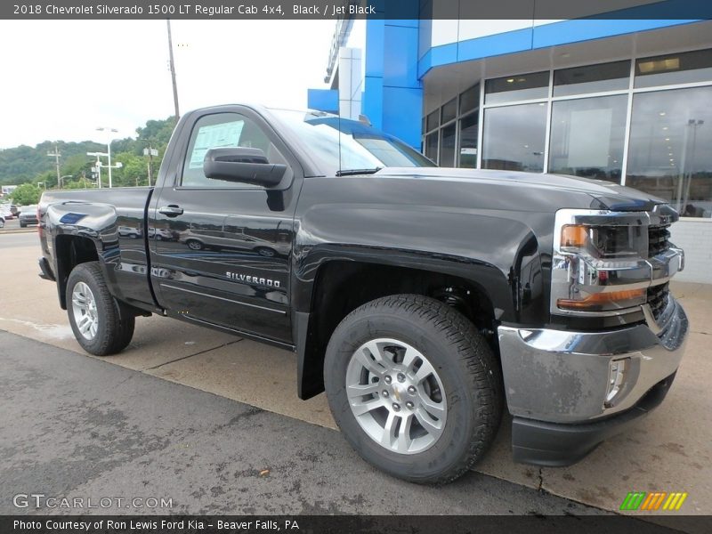 Front 3/4 View of 2018 Silverado 1500 LT Regular Cab 4x4