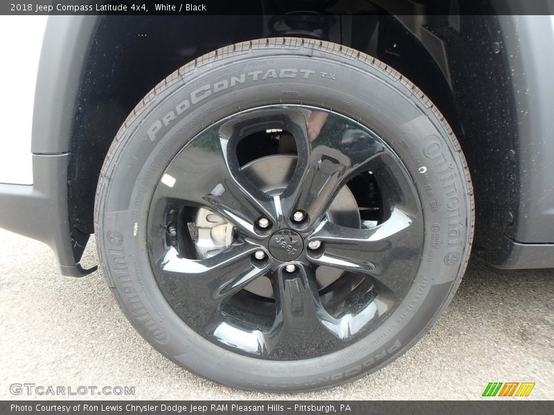 White / Black 2018 Jeep Compass Latitude 4x4