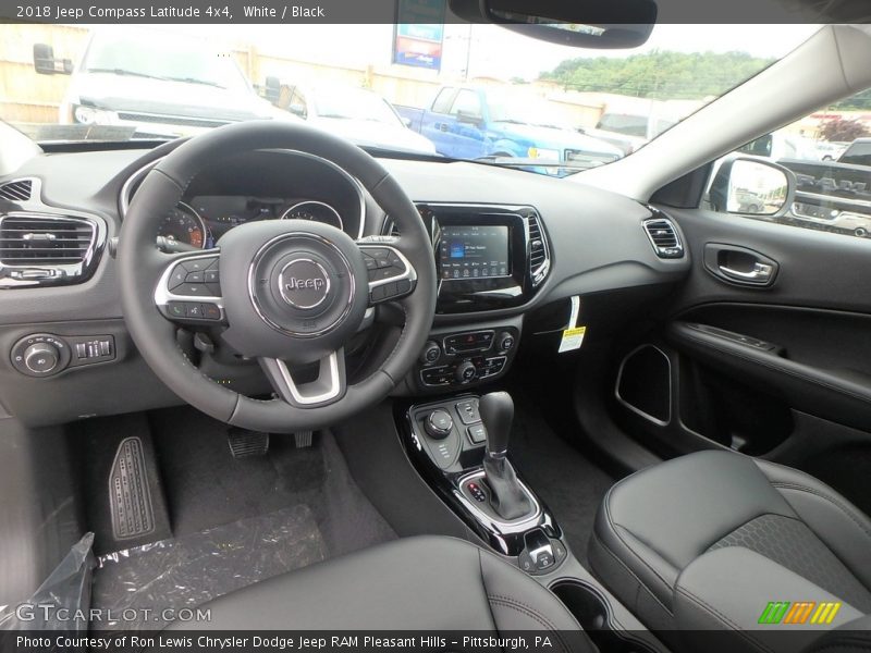 White / Black 2018 Jeep Compass Latitude 4x4