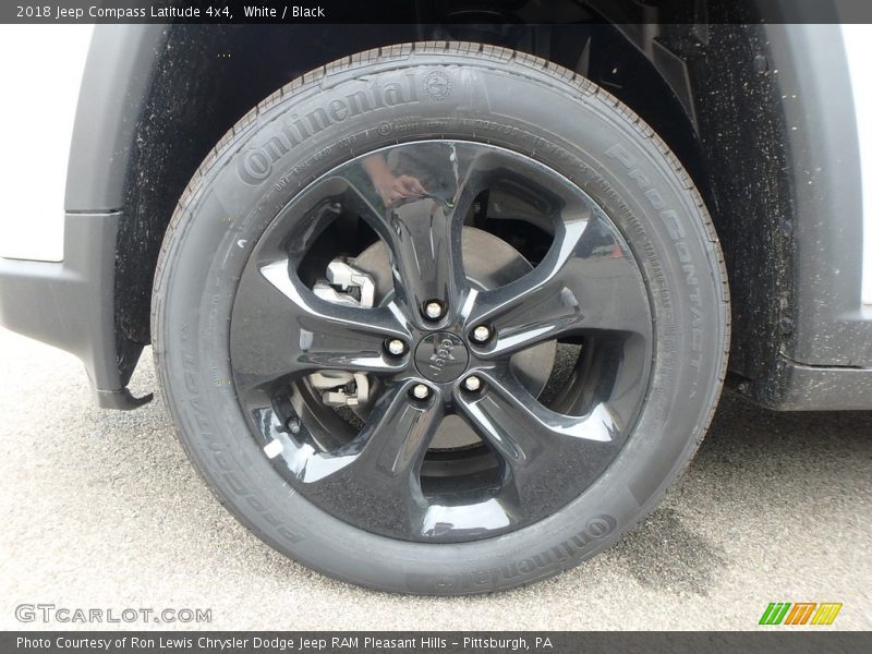White / Black 2018 Jeep Compass Latitude 4x4