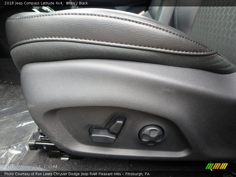 White / Black 2018 Jeep Compass Latitude 4x4