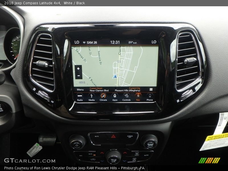 White / Black 2018 Jeep Compass Latitude 4x4