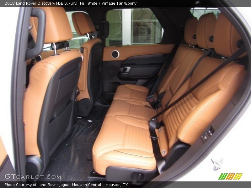 Fuji White / Vintage Tan/Ebony 2018 Land Rover Discovery HSE Luxury