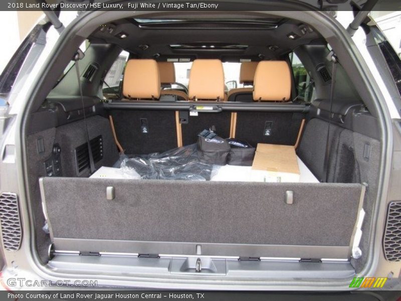 Fuji White / Vintage Tan/Ebony 2018 Land Rover Discovery HSE Luxury