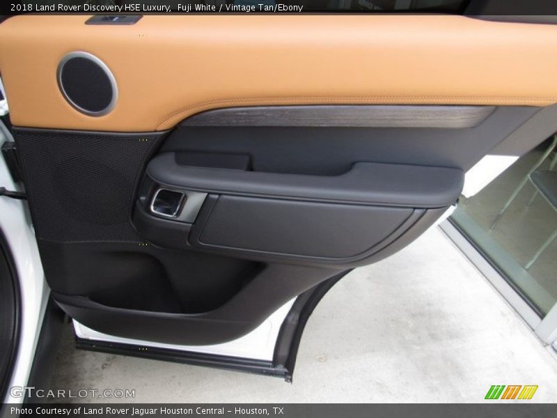Fuji White / Vintage Tan/Ebony 2018 Land Rover Discovery HSE Luxury