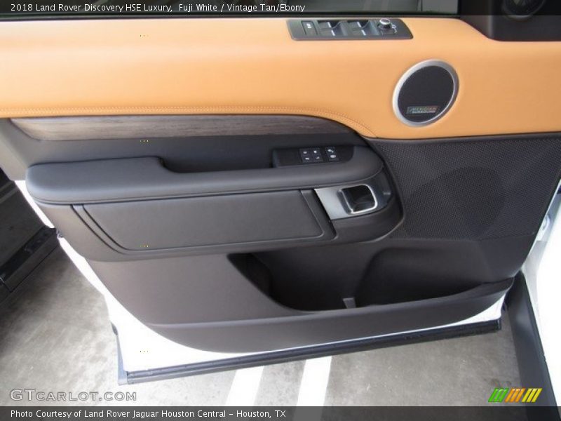 Fuji White / Vintage Tan/Ebony 2018 Land Rover Discovery HSE Luxury