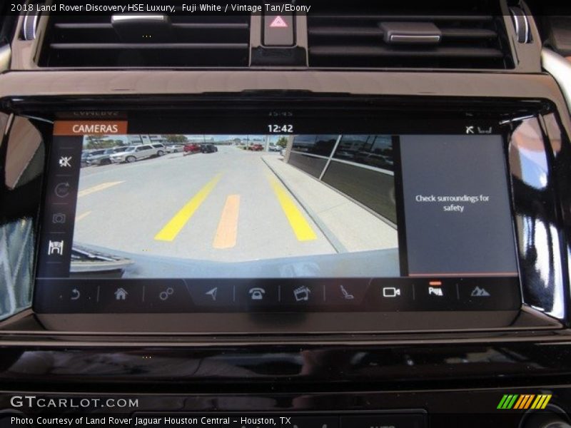Fuji White / Vintage Tan/Ebony 2018 Land Rover Discovery HSE Luxury