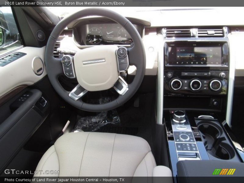 Byron Blue Metallic / Acorn/Ebony 2018 Land Rover Discovery HSE