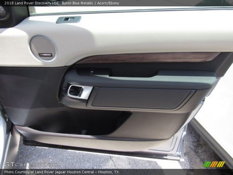 Byron Blue Metallic / Acorn/Ebony 2018 Land Rover Discovery HSE