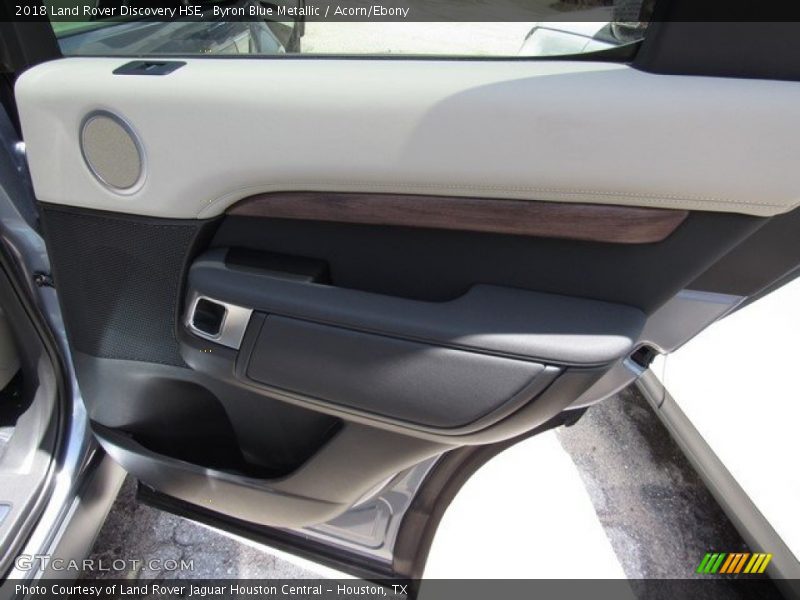 Byron Blue Metallic / Acorn/Ebony 2018 Land Rover Discovery HSE