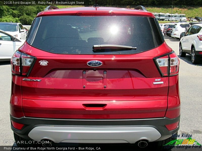 Ruby Red / Medium Light Stone 2018 Ford Escape SE