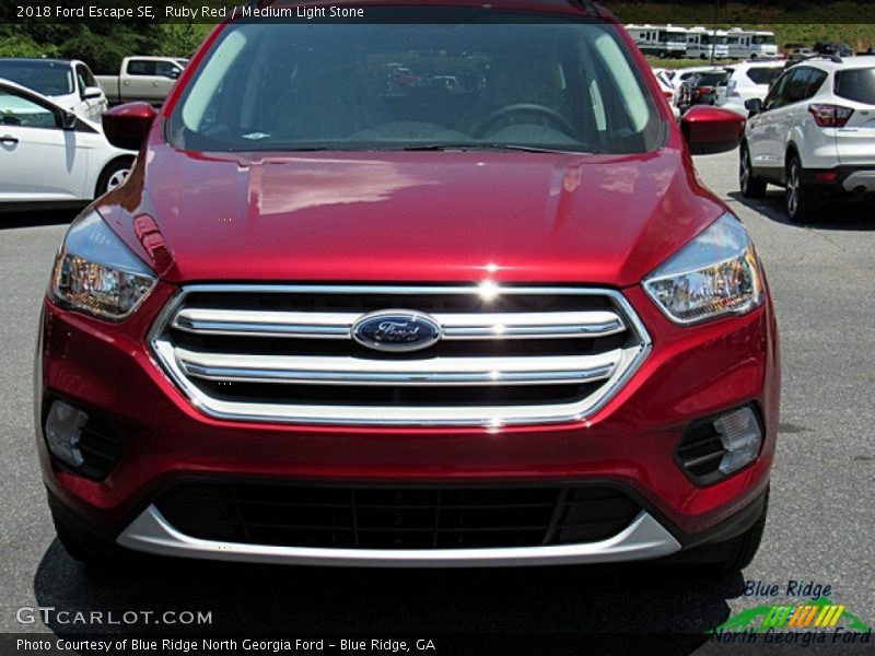 Ruby Red / Medium Light Stone 2018 Ford Escape SE