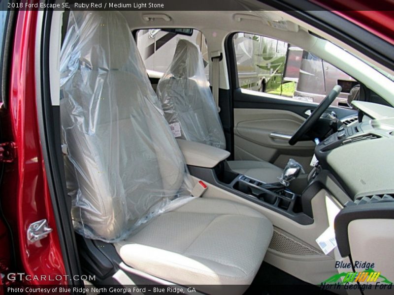Ruby Red / Medium Light Stone 2018 Ford Escape SE