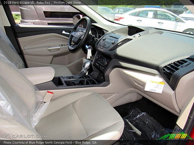 Ruby Red / Medium Light Stone 2018 Ford Escape SE