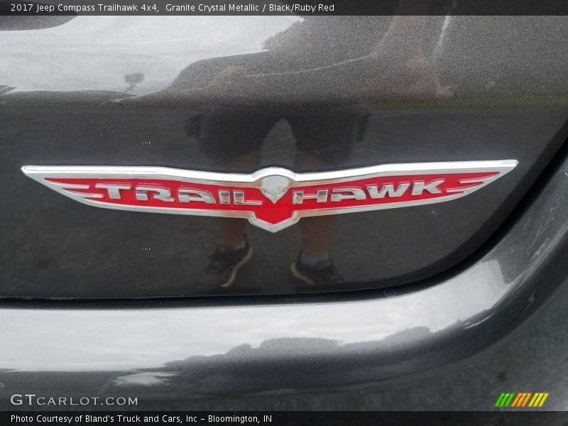 Granite Crystal Metallic / Black/Ruby Red 2017 Jeep Compass Trailhawk 4x4