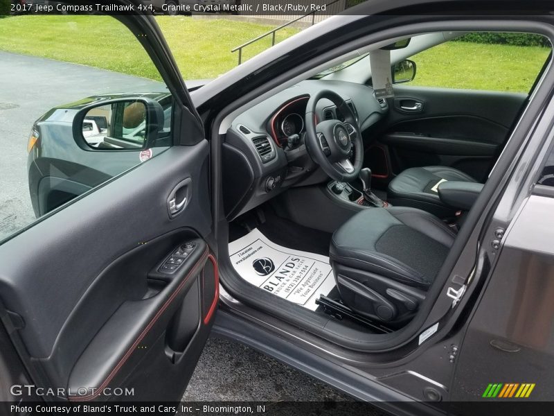 Granite Crystal Metallic / Black/Ruby Red 2017 Jeep Compass Trailhawk 4x4