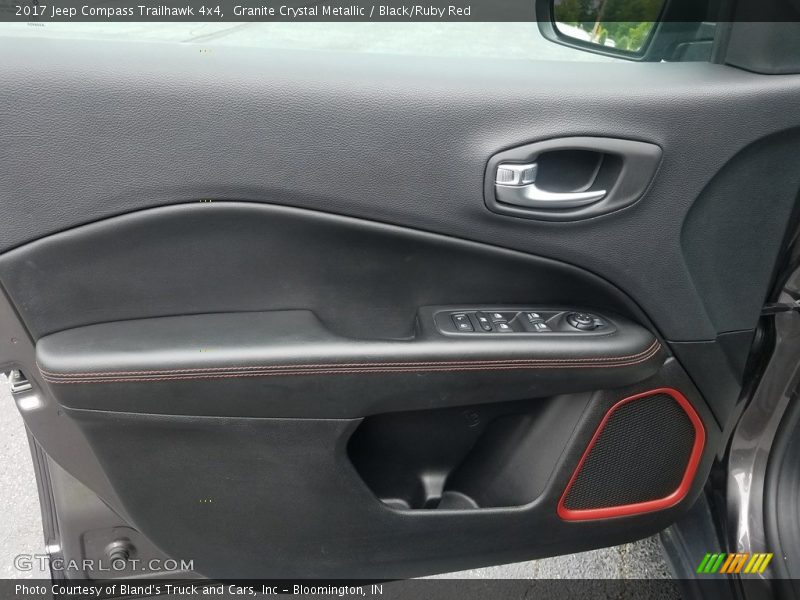 Granite Crystal Metallic / Black/Ruby Red 2017 Jeep Compass Trailhawk 4x4