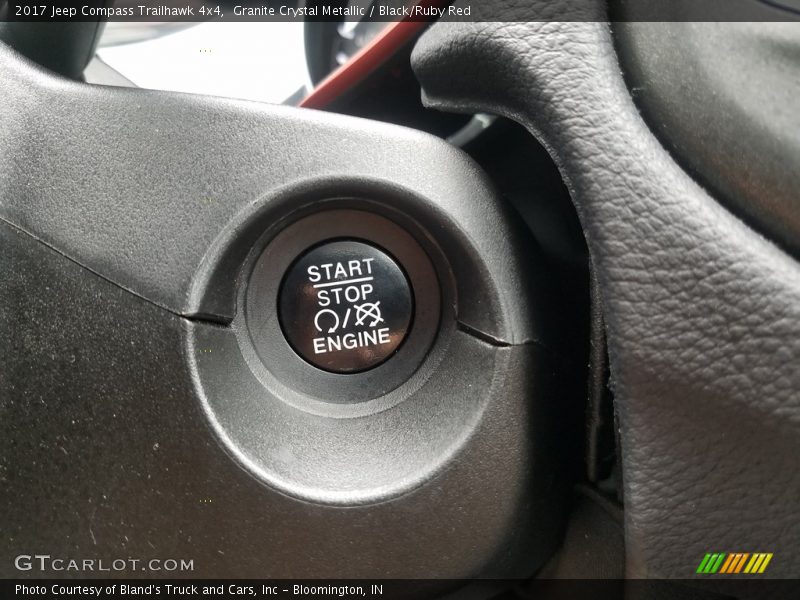 Granite Crystal Metallic / Black/Ruby Red 2017 Jeep Compass Trailhawk 4x4