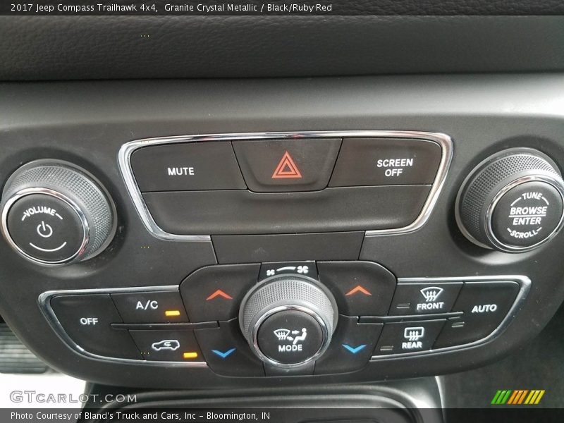 Granite Crystal Metallic / Black/Ruby Red 2017 Jeep Compass Trailhawk 4x4