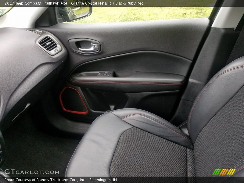 Granite Crystal Metallic / Black/Ruby Red 2017 Jeep Compass Trailhawk 4x4