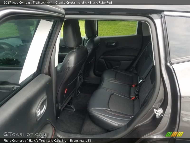 Granite Crystal Metallic / Black/Ruby Red 2017 Jeep Compass Trailhawk 4x4