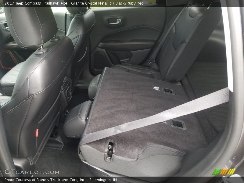 Granite Crystal Metallic / Black/Ruby Red 2017 Jeep Compass Trailhawk 4x4